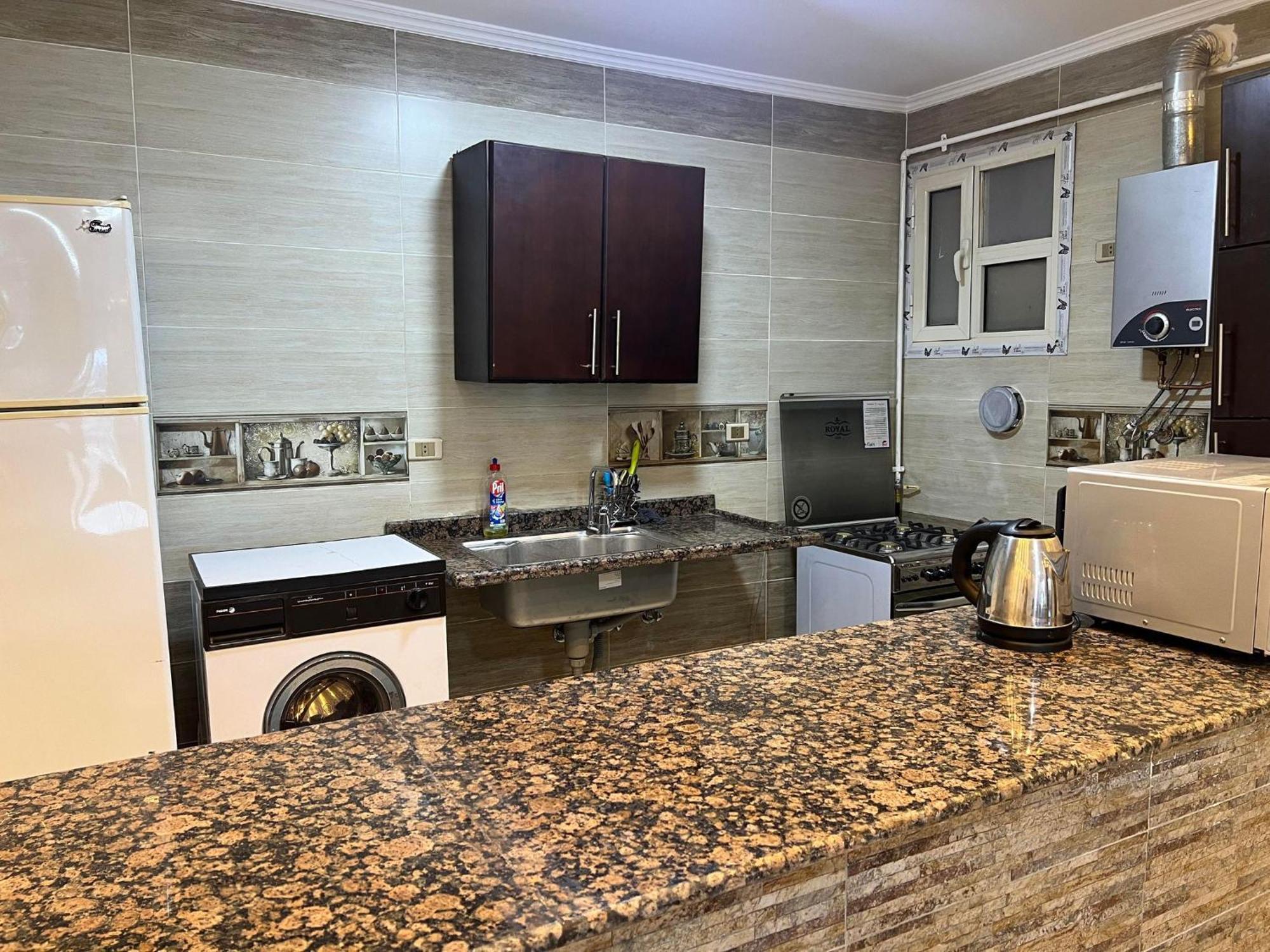 Comfy Luxurious Apartments In Central Location In Mansheyet El Bakry East Kairo Exterior foto